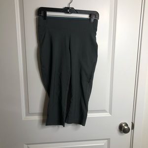 NWOT Columbia Athletic Capri Pant Size Small